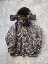 Load image into Gallery viewer, Vintage MossyOak Breakup Gen 1 Camo Two In One Columbia Jacket (M)