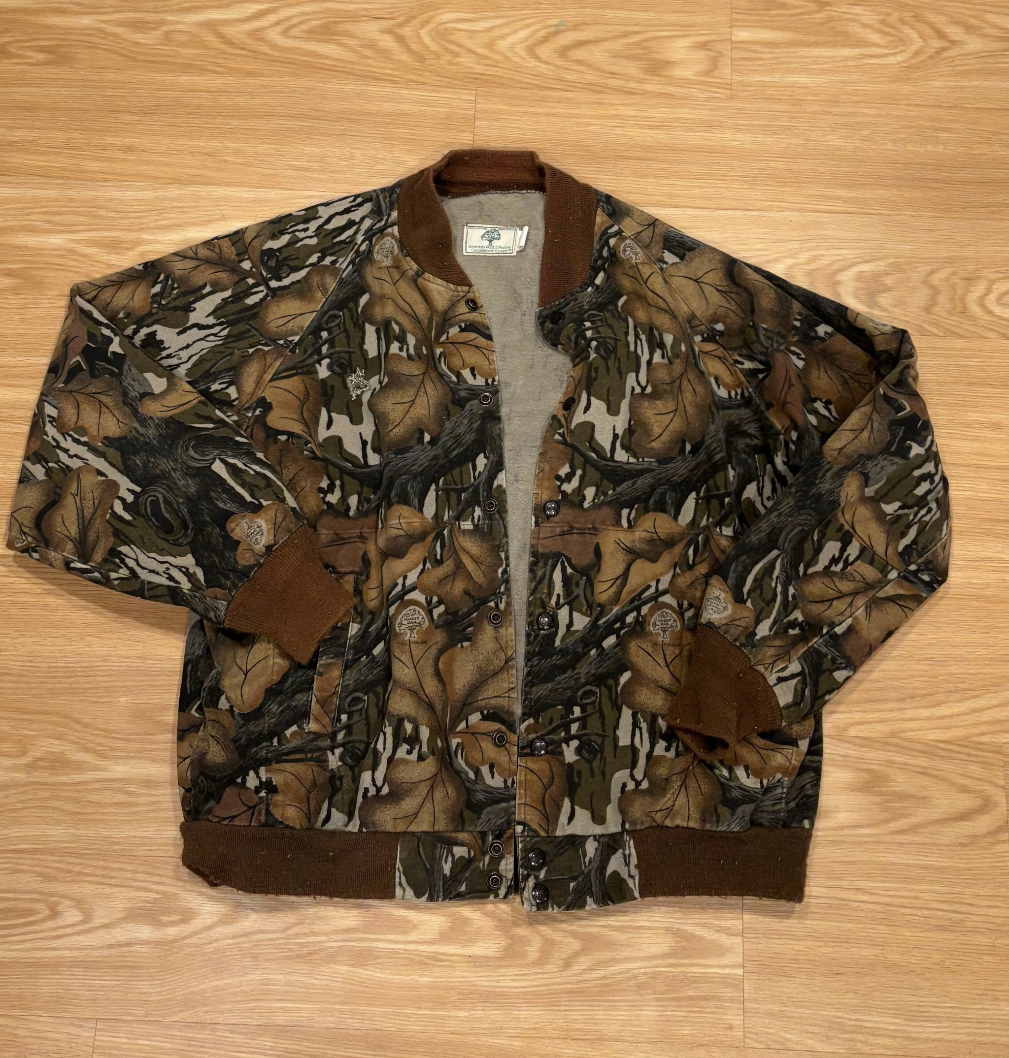 Camoretro | Find, Buy, and Sell Outdoor Goods