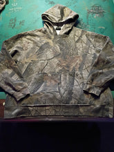 Load image into Gallery viewer, Red Head