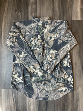 Load image into Gallery viewer, Vintage Mossy Oak Breakup Camo Button-Up Shirt (XL/2XL)