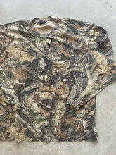 Load image into Gallery viewer, Vintage Realtree Advantage Timber Camo Long Sleeve Shirt (2XL)