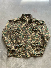 Load image into Gallery viewer, Vintage Duck Camo Lightweight Button Up Shirt (L)