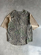 Load image into Gallery viewer, Vintage Team Realtree Button Up T-Shirt (XL)