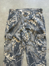 Load image into Gallery viewer, Vintage Mossy Oak Breakup Camo Adjustable Waist Pants (M)