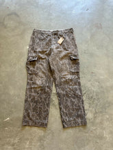 Load image into Gallery viewer, Vintage Original Mossy Oak Bottomland Camo Pants (L/XL)