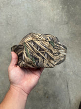 Load image into Gallery viewer, Vintage Orvis Shadow Grass Camo Insulated Trapper Hat