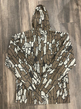 Load image into Gallery viewer, Vintage Trebark Camo Lightweight Hoodie (M)