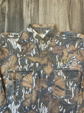 Load image into Gallery viewer, 1990’s Mossy Oak Fall Foliage CamoDucks Unlimited Strap Shirt (L)