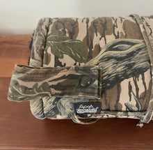 Load image into Gallery viewer, Mossy Oak Treestand Hand Warmer