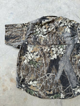 Load image into Gallery viewer, Vintage Mossy Oak Break Up Camo Light weight Button Up (3XL)