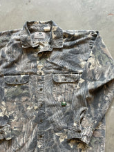 Load image into Gallery viewer, Vintage Mossy Oak Breakup Camo Chamois Shirt (XL)
