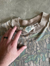 Load image into Gallery viewer, Vintage Mossy Oak Greenleaf Camo T-Shirt (XL)