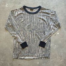 Load image into Gallery viewer, Vintage Realtree Camo Shirt (L)