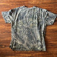 Load image into Gallery viewer, 00’s Mossy Oak Camo Classics Break Up Pocket Shirt (XL)