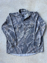 Load image into Gallery viewer, Vintage Mossy Oak Shadow Branch Camo Button-Up (XL)