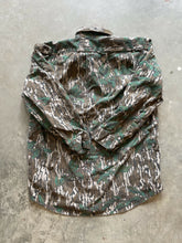 Load image into Gallery viewer, Vintage Mossy Oak Greenleaf Camo Chamois Shirt (L)