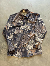 Load image into Gallery viewer, Vintage Mossy Oak Gen 1 Breakup Camo Snap Button Shirt (L)