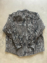 Load image into Gallery viewer, Vintage Trebark Camo Chamois Shirt (L)