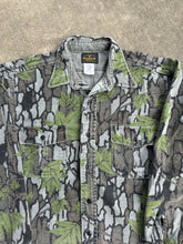 Load image into Gallery viewer, Vintage DeerSkin Greenleaf Treebark Camo Chamios (L)