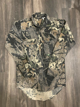 Load image into Gallery viewer, Vintage Mossy Oak Breakup Camo Button-Up Shirt (S)