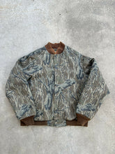 Load image into Gallery viewer, Vintage Mossy Oak Treestand Insulated Bomber Jacket (L)