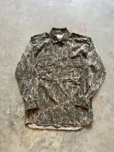 Load image into Gallery viewer, Vintage Mossy Oak Greenleaf Camo Strap Shirt (M)
