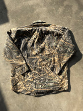 Load image into Gallery viewer, Vintage Mossy Oak Shadowgrass Chamois Button Up (L)