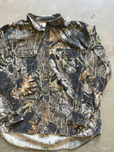 Load image into Gallery viewer, 2000’s Mossy Oak Breakup Camo Button Up Shirt (2XL)