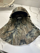 Load image into Gallery viewer, Treestand Short Bill W/Mask