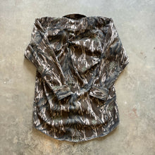 Load image into Gallery viewer, Vintage Mossy Oak Treestand Camo Button-Up Shirt (M/L)