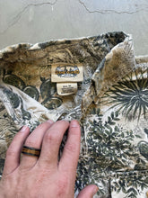 Load image into Gallery viewer, 2000’s Game Guard Cactus Camo Button Up Shirt (M)