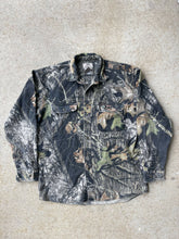 Load image into Gallery viewer, MossyOak Breakup Camo Button-Up (M)