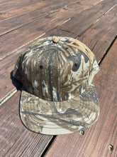 Load image into Gallery viewer, New Vintage Realtree Snapback Hat