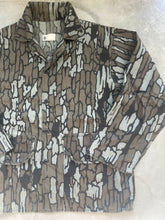 Load image into Gallery viewer, Vintage Trebark Camo Lightweight Pullover Shirt (XL)
