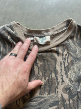 Load image into Gallery viewer, 90’s Distressed Mossy Oak Treestand Camo T-Shirt (L)