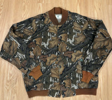 Load image into Gallery viewer, 90’s Mossy Oak Fall Foliage Jacket LARGE 🇺🇸