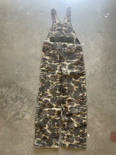 Load image into Gallery viewer, Vintage Carhartt Duck Camo Overalls (32x30)
