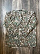 Load image into Gallery viewer, 1990’s Mossy Oak Greenleaf Camo Strap Shirt (XL)