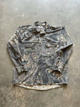 Load image into Gallery viewer, Vintage Mossy Oak Breakup Camo Chamois Shirt (XL)