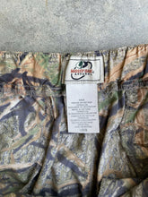 Load image into Gallery viewer, Vintage MossyOak Shadowgrass Camo Zip-Off Pants