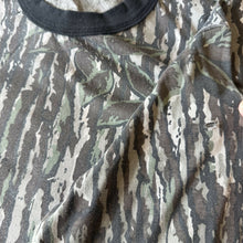 Load image into Gallery viewer, Vintage Realtree Camo Shirt (L)