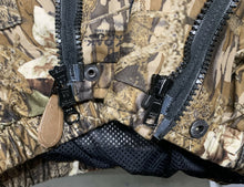 Load image into Gallery viewer, Vintage Mossy Oak Rain Tamer hunting suit