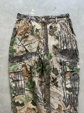 Load image into Gallery viewer, Vintage Realtree Camo Pants (M)