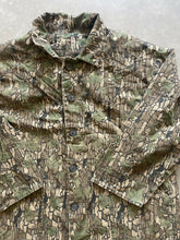 Load image into Gallery viewer, Vintage Trebark Camo Lightweight Jacket (2XL)