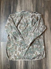 Load image into Gallery viewer, 1990’s Mossy Oak Greenleaf Camo Strap Shirt (XL)