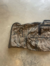 Load image into Gallery viewer, Vintage Mossy Oak Treestand Camo Bow Case