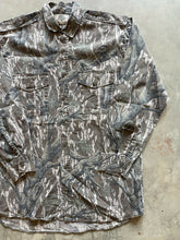 Load image into Gallery viewer, Vintage Mossy Oak Treestand Camo Strap Shirt (L)