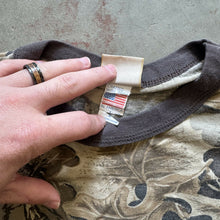 Load image into Gallery viewer, Vintage Realtree Advantage Camo (L)