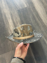 Load image into Gallery viewer, Vintage Realtree Extra Brown Camo Hat