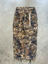 Load image into Gallery viewer, Vintage Mossy Oak Forest Floor Camo Adjustable Waist Pants (M)